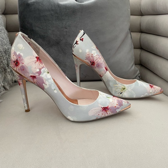Ted Baker Kaawap heels - Picture 2 of 6